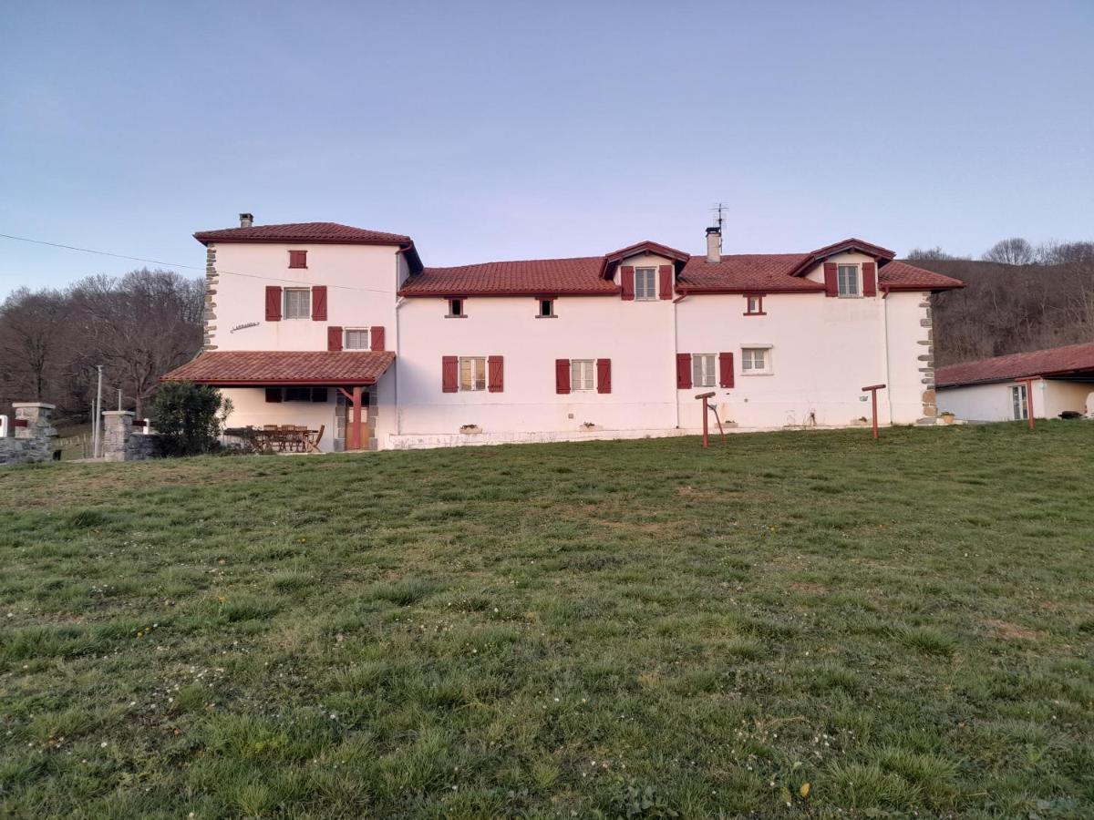 Gite A La Ferme Larranda Suhescun Buitenkant foto